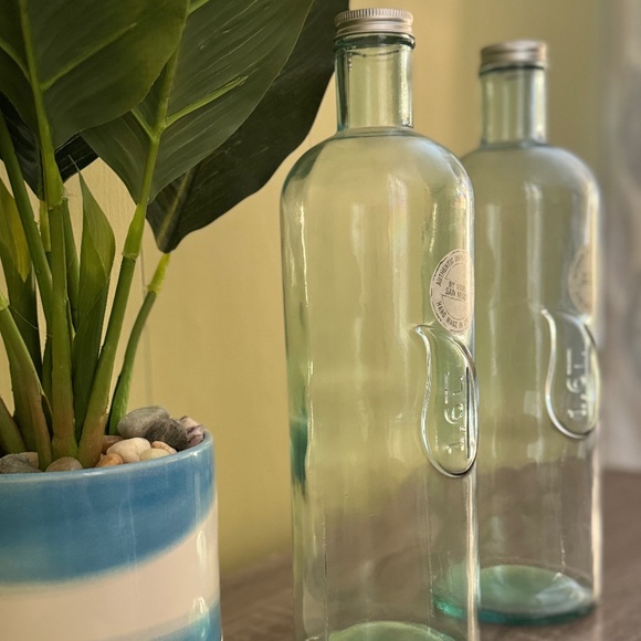 Vidrios San Miguel Recycled Glass Screw Top Bottle Handmade in Spain - Picture 1 of 6